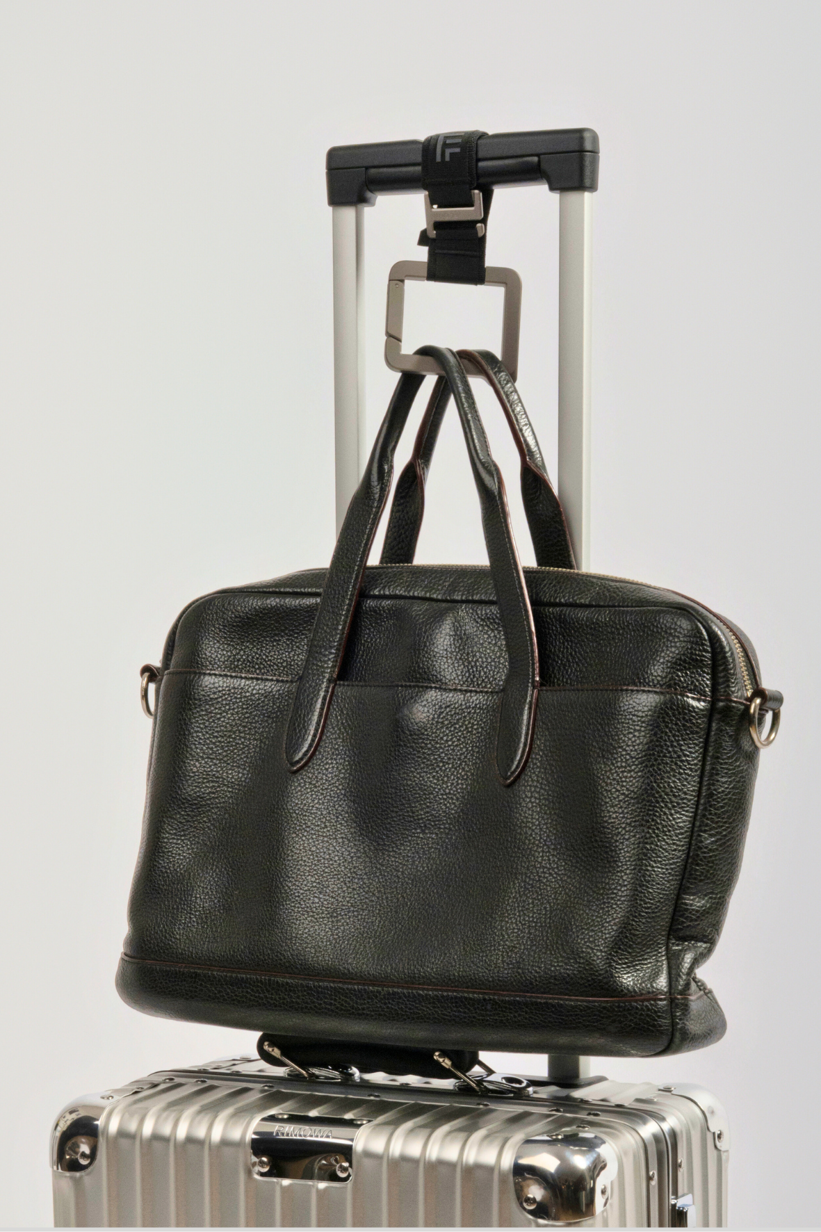 Urban Travel Carabiner - Classic Edition