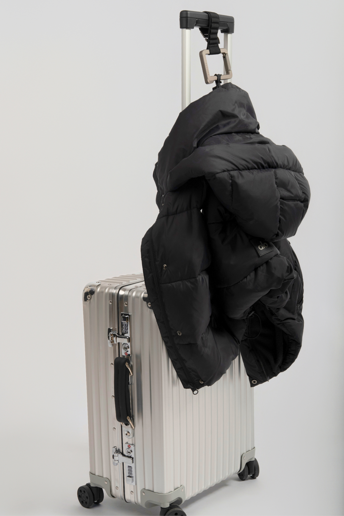 Urban Travel Carabiner - Classic Edition